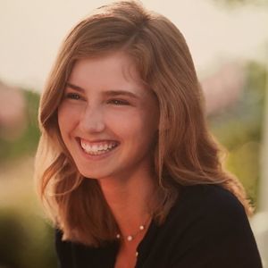 Meet your Posher, Caroline